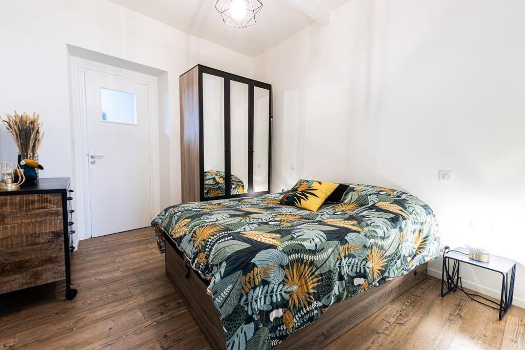 Apartament Cocooning Au Coeur De La Cite Imperiale Ajaccio  Zewnętrze zdjęcie