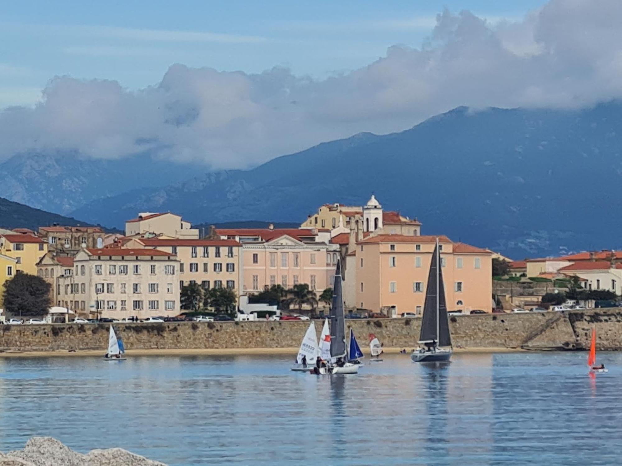Apartament Cocooning Au Coeur De La Cite Imperiale Ajaccio  Zewnętrze zdjęcie